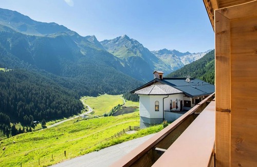 Sankt Sigmund im Sellrain Cottage | Standard room, shower /WC HB - Alpengasthof Praxmar