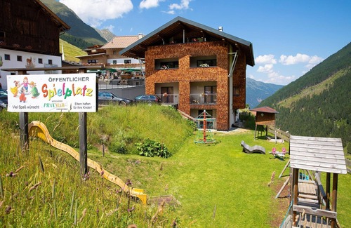 Sankt Sigmund im Sellrain Cottage | Standard room, shower /WC HB - Alpengasthof Praxmar