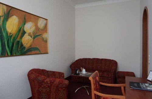 Center House | Standard double room, shower or bath, WC - Hotel am Schloss