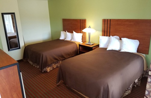 Buzzards Bay Hotel | Standard Room Two Double Beds