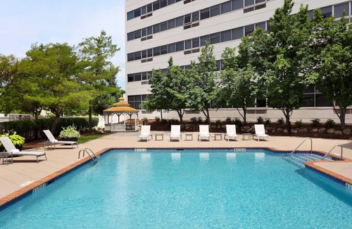 Iselin Hotel | Standard Room with 2 Beds at Delta Hotels by Marriott Woodbridge, 3 Units