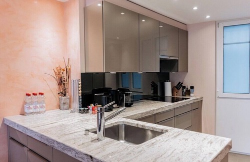 Montreux City Centre Apartment | Standard Three Bedroom Apartment in Montreux with Lake View