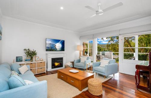 Newport House | Stanley Beach Pad - 5 mins to beach