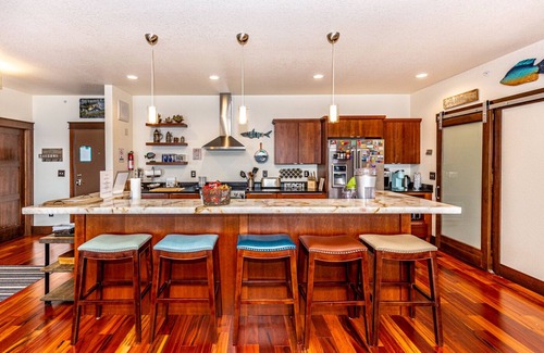 Detroit Lakes Condo | Starboard Point: Stunning Luxury Condo in the heart of DL!