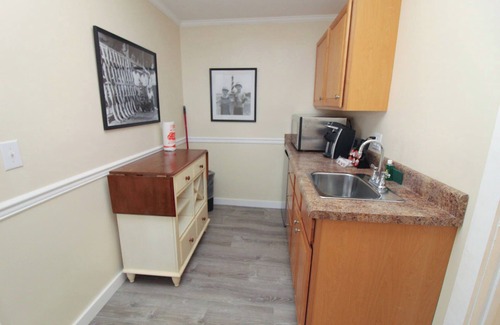 Nags Head Apartment | Starfish Suite at Fin & Feather 2BR Condo with Sound Views + Close to Beach
