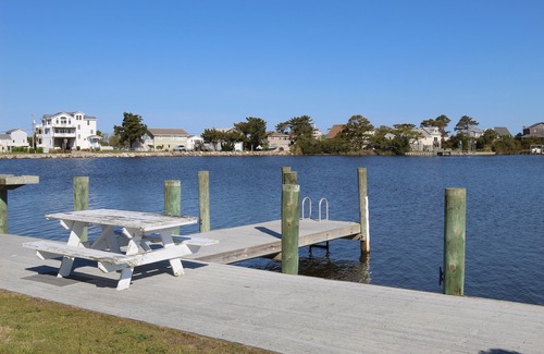 Nags Head Apartment | Starfish Suite at Fin & Feather 2BR Condo with Sound Views + Close to Beach