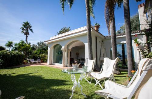 Vietri sul Mare Villa | Starhost - Villa il Poggio Amalfi Coast with pool, garden and terrace