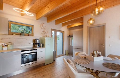 Guldengossa Apartment | Starlight Magic – Deluxe Apartment with 2 Bathrooms & Star View