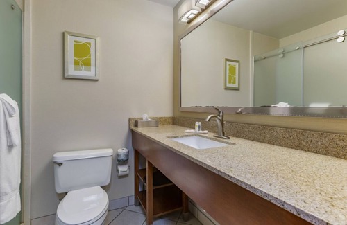 Cody House | Start Your Adventure Right w/Our Comfy Room & Complimentary Breakfast