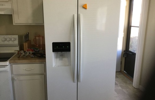 Racine House | Stately! Professionally Cleaned, Self Check In - Sleeps 10