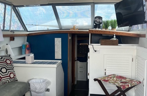 Quincy Boat Rental | Stay aboard, the "Rita V", our 34 Ft Silverton Convertible Motoryacht