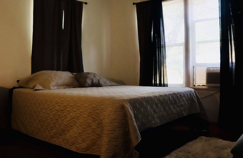 Kingsville House | Stay at Kingsville’s historic district