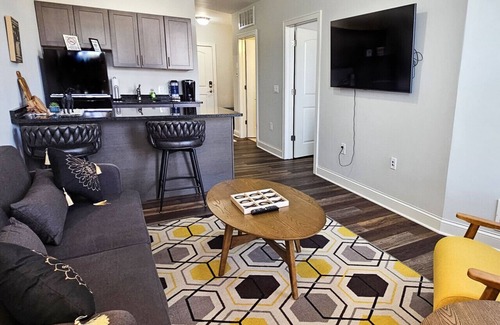 Champaign Apartment | Stay at the Historic Inman - 208