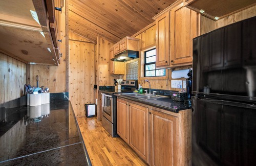 Monteagle Cabin | Stay Awhile @ Trailhead Cabins