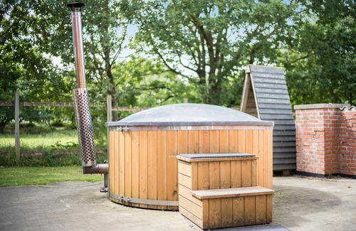 Farso House | Stay by the Limfjord in this large and very well-equipped holiday home.