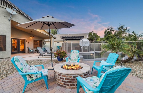 Canyon Trails House | Stay for Super Bowl! Cozy Cactus Retreat, Private Pool in Great Location!