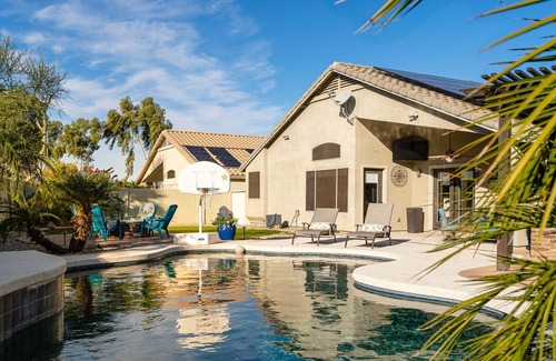 Canyon Trails House | Stay for Super Bowl! Cozy Cactus Retreat, Private Pool in Great Location!