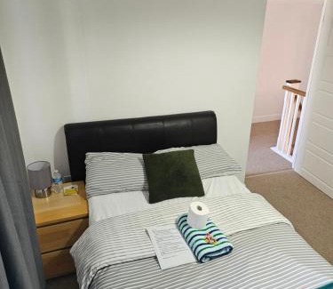 Dartford House | Stay in Doubleroom with professionals, Neat, Cosy - Dartford Central