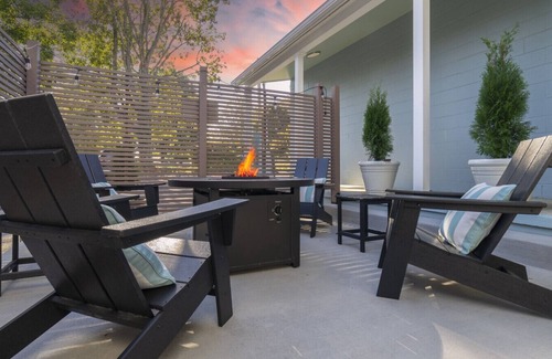 Lexington House | Stay in Downtown Lex, Hot Tub, Walk to VMI, W&L