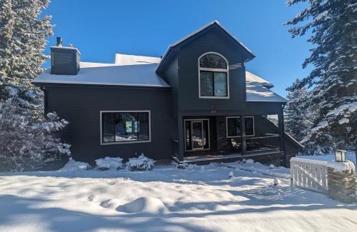 Evergreen House | Stay in Evergreen - Denver Mountain Escape