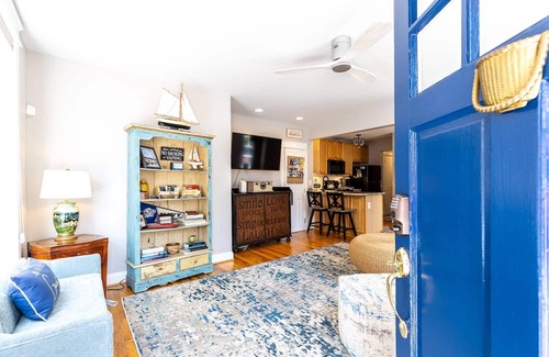 Historic District House | Stay in Historic apartment 2 blocks from Main St with parking - dog-friendly