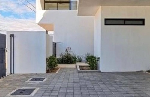 Centro House | Stay in our beautiful with your own private beach!