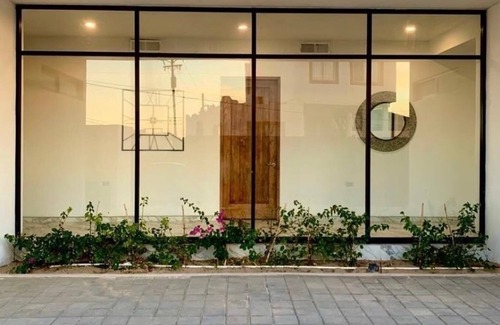 Centro House | Stay in our beautiful with your own private beach!