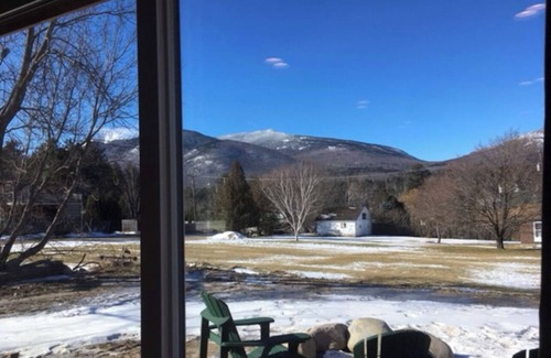 Wilmington Cottage | Stay in the heart of Wilmington, NY, minutes from Whiteface Mountain!