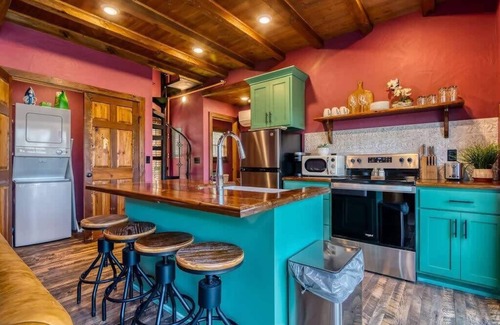 Branson Cabin | Stay in the Tree House! One of a Kind Experience!