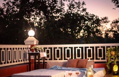 Chendhare Villa | Stay Leisurely Clair De Lune 2BHK pvt jacuzzi, Alibaug