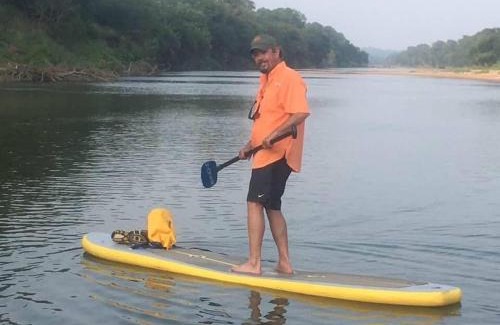 Dennis House | Stay on a 350-acre Cattle Ranch! Brazos River! Tubing! Petting zoo!