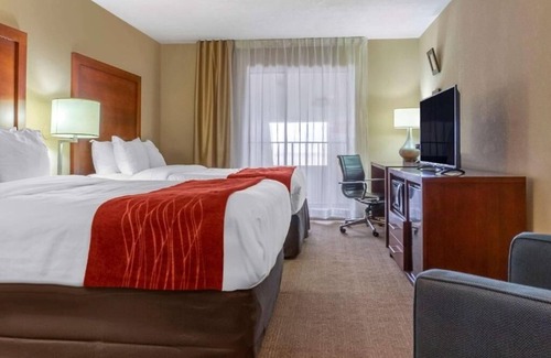 Albuquerque Hotel | Stay Steps from the Airport with Easy Access to UNM and Downtown ABQ - 2 Units