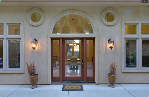 Healdsburg Villa | Stay surrounded by Fitch Mountain Park and Open Space Preserve.
