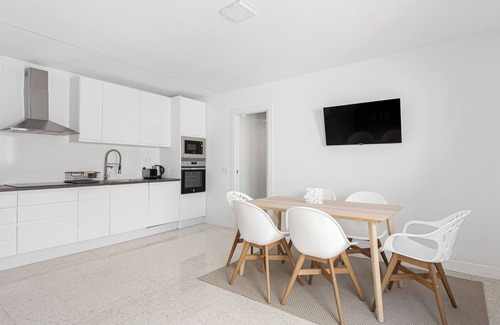 Malaga-Este Apartment | Stay U-nique House Reina Juliana