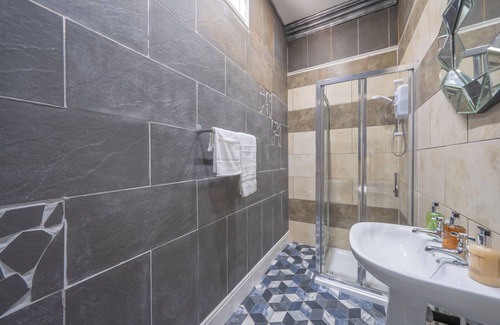West Derby Apartment | Stay where it all began for The Beatles!