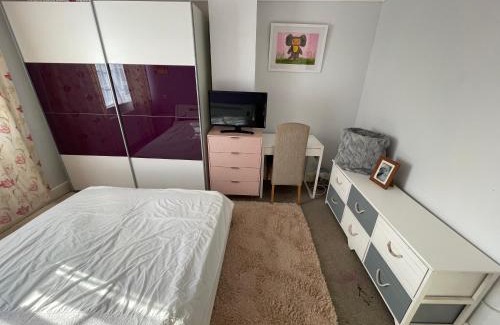 Hastings House | Stay with Anisia