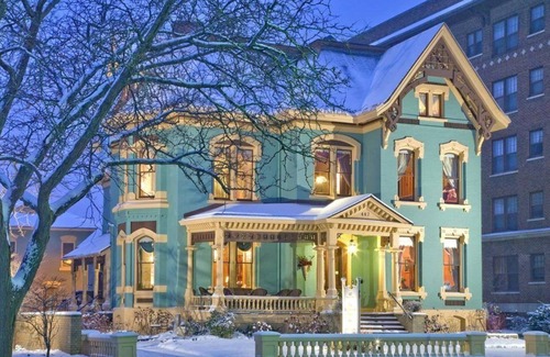 Central Business District Bed & Breakfast | Stay with us and you'll see why we are ranked #1 lodging in Kalamazoo, MI.