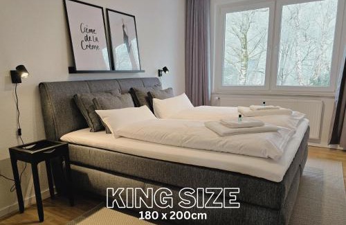 Bad Oeynhausen Apartment | STAYaWHILE Apartment DELUXE zur Langzeitmiete - nähe HDZ, Bali Therme, Kurpark GOP, free Parking, Netflix, Boxspringbett, Balkon