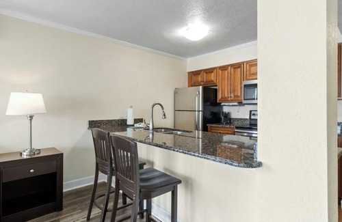 Rocky Point Hotel | Staycation w/Bay View! Kitchen + Balcony | Perfect for Family & Friends