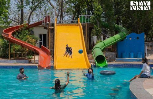 Gaulwadi Resort | StayVista at Swirl & Splash with Pool, Lawn, Wi-Fi