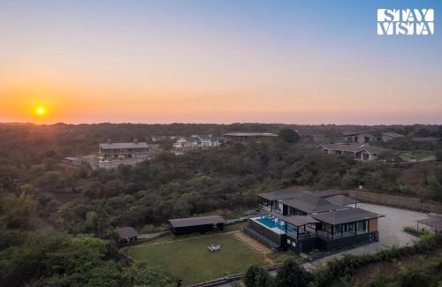 Lonavala Villa | StayVista at The Nest at Canary Farms - Pool, Lawn
