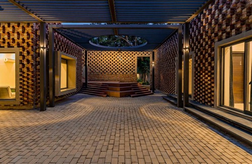 South West Villa | Stayvista @ The Brick House w/Private Pool & Lawn