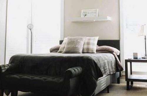 Caldwell House | stayy+hΓ’us Gorgeous Modern Sunset Home βοΈππ΄ππ€π§
