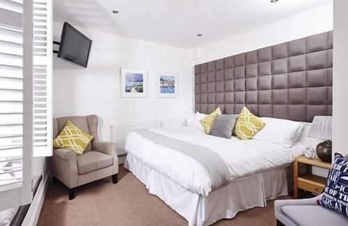Totnes Hotel | Steam Packet Inn