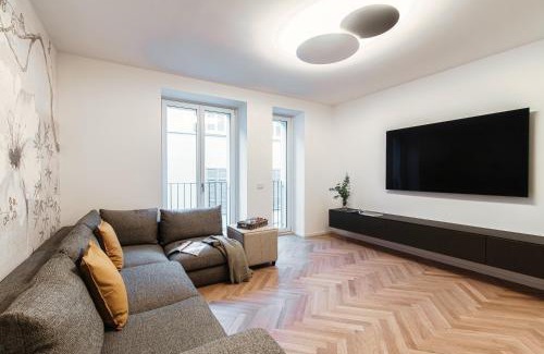Como City Centre Apartment | Stella - by MyHomeInComo