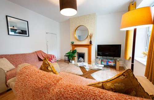 Staple Hill House | STELLA'S COTTAGE- Cute Traditional Home In South West By STAE-Homes