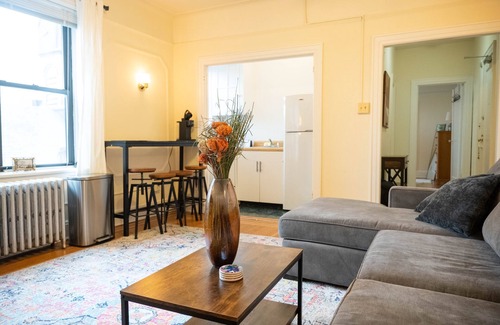 Hoboken Condo | Stellar stay in spacious comfort – Hoboken