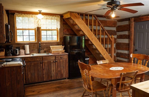 Davis House | Step Back in Time at the Historic Cooper Homestead – Canaan Valley’s Last Original Cabin