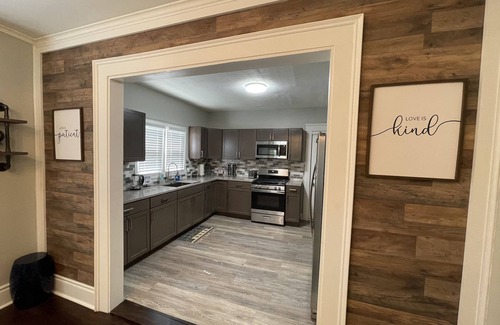 Southside Apartment | Step into a gorgeous newly renovated urban loft space in Syracuse New York.