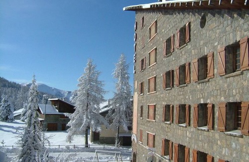 Guillaumes Hotel | Step into Adventure: Steps away from Ski Lifts & Biking Trails